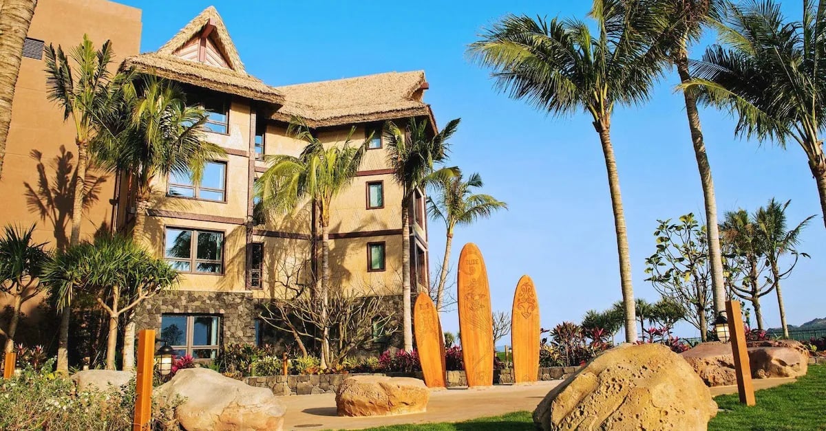 Disney Explorers Lodge — backstory