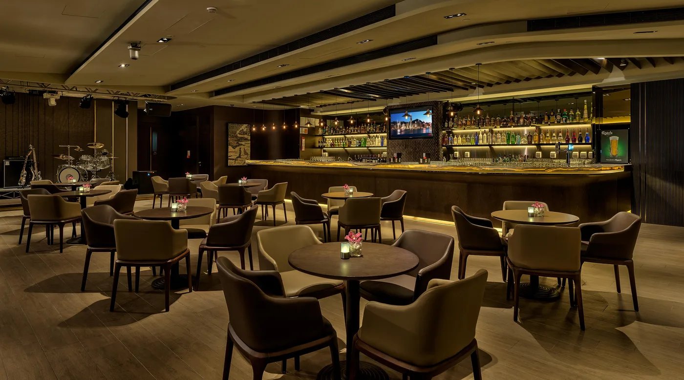 Auberge Discovery Bay Hong Kong — eat & drink
