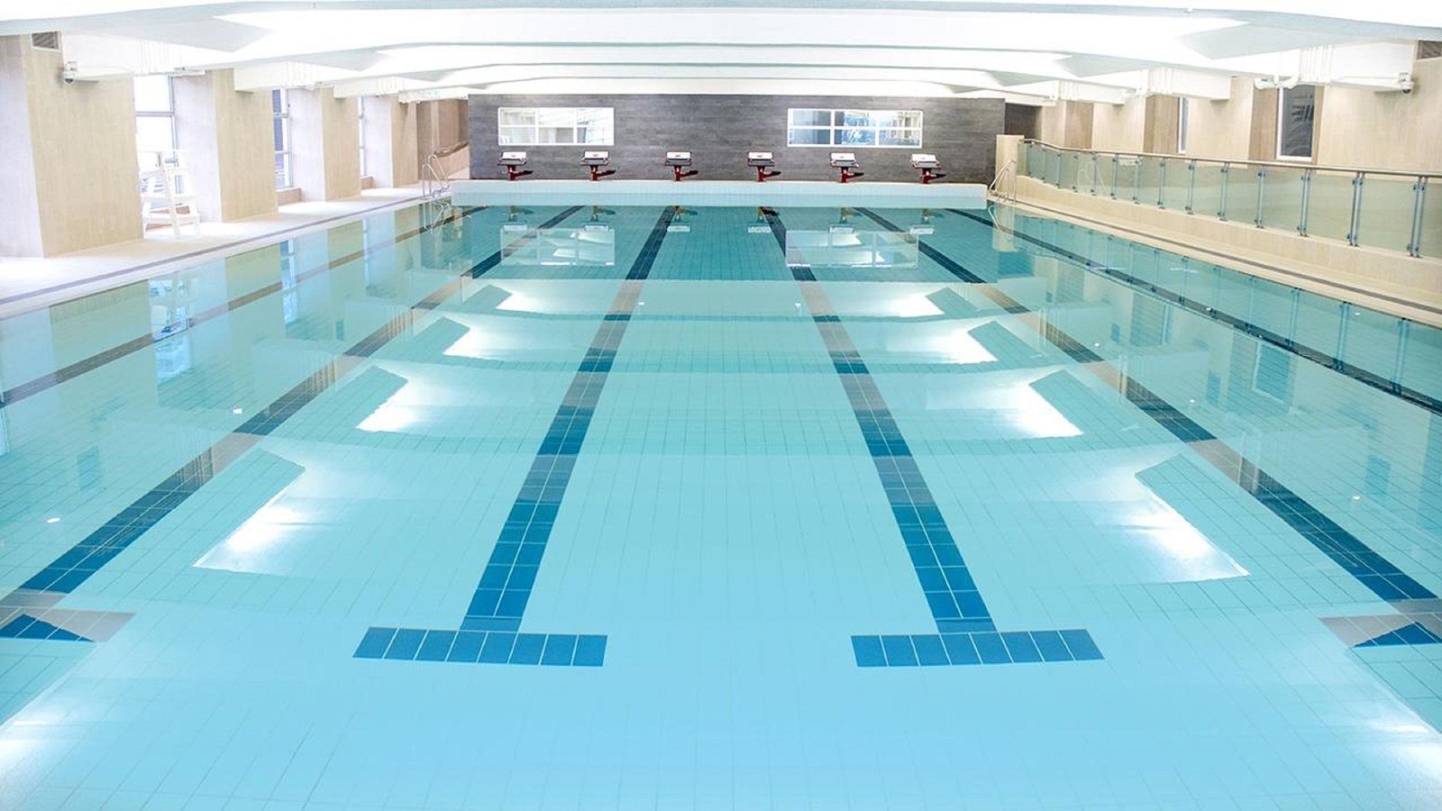 The Salisbury - YMCA of Hong Kong, the pool