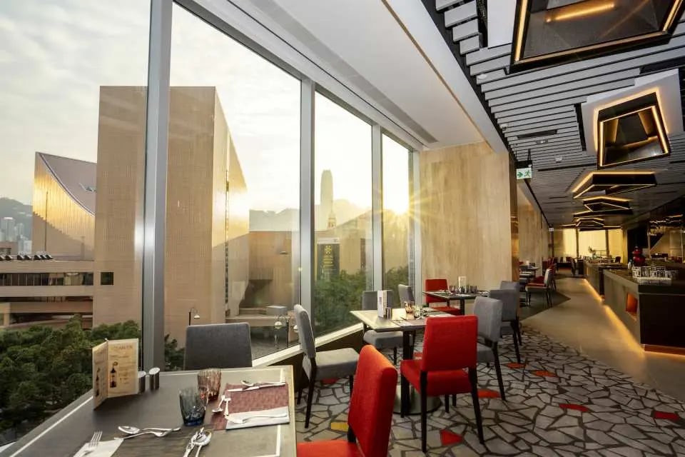 The Salisbury - YMCA of Hong Kong — eat & drink