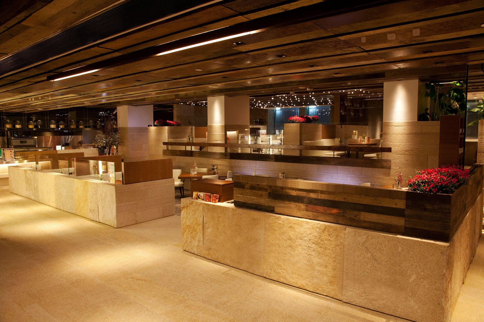 The Salisbury - YMCA of Hong Kong — eat & drink