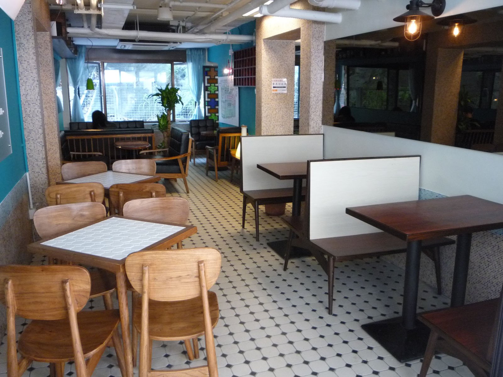 YHA Mei Ho House Youth Hostel — eat & drink