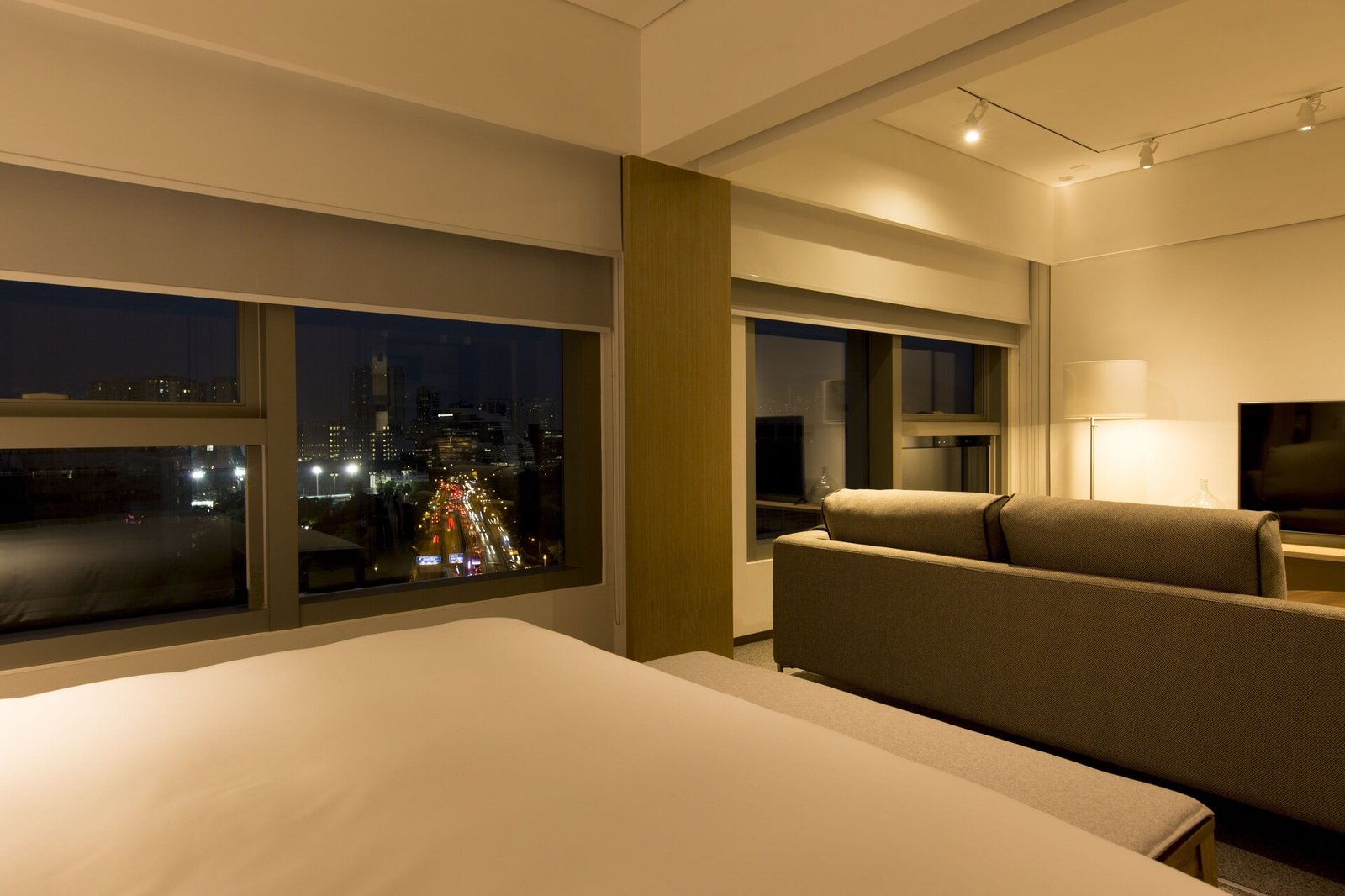 Hotel Stage — rooms
