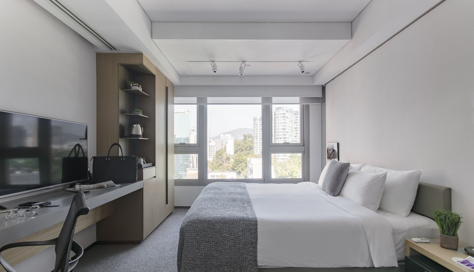 Hotel Stage — rooms