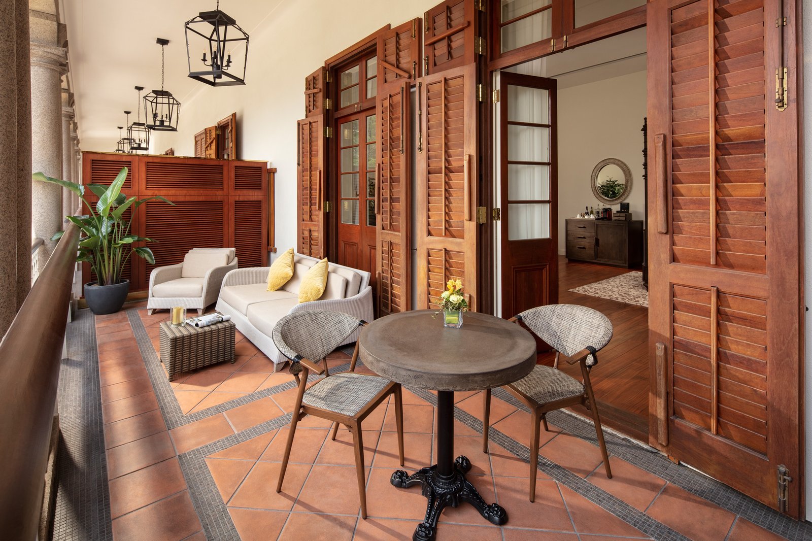 FWD HOUSE 1881 — vibe