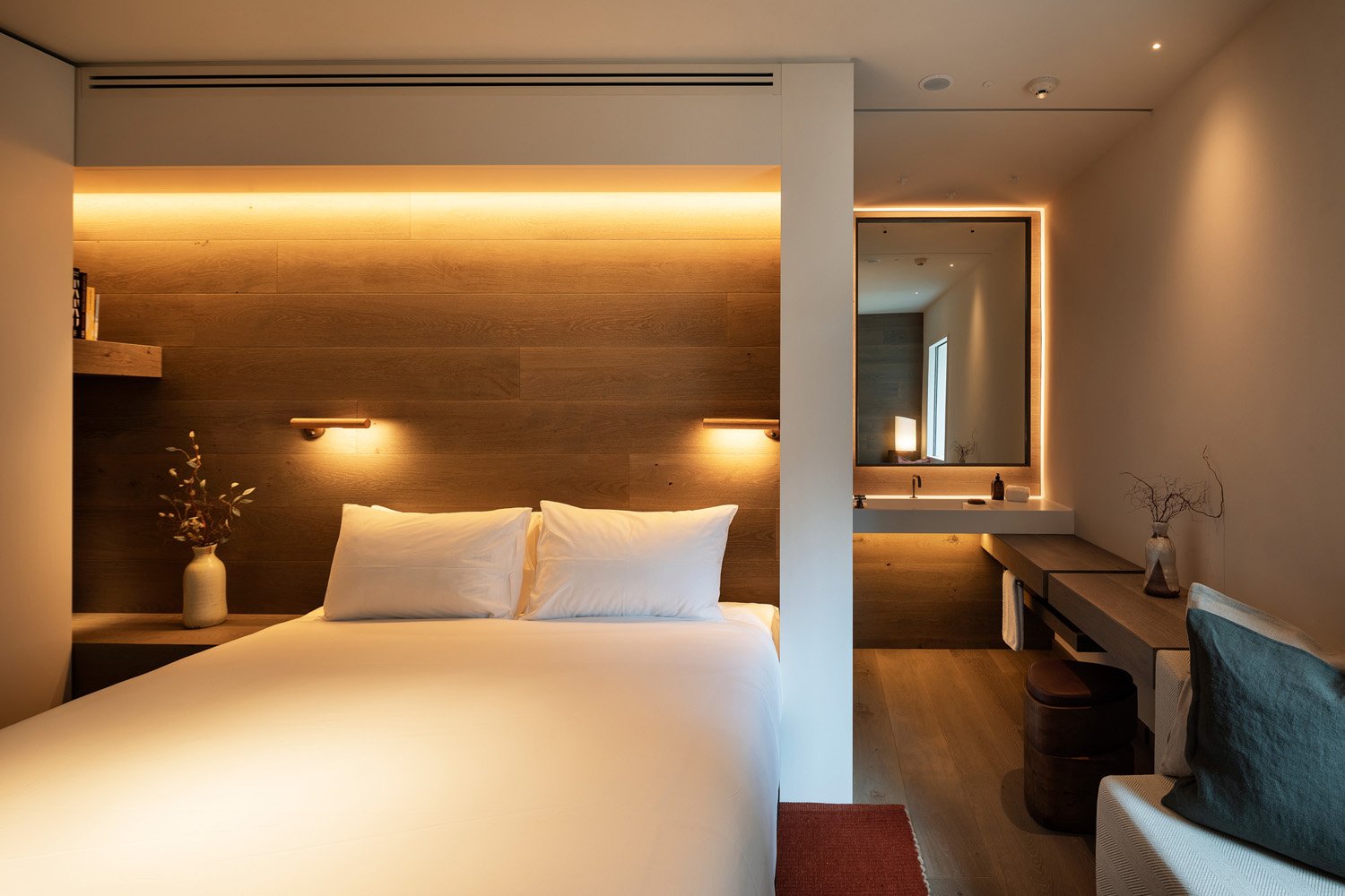 Britomart Hotel — vibe