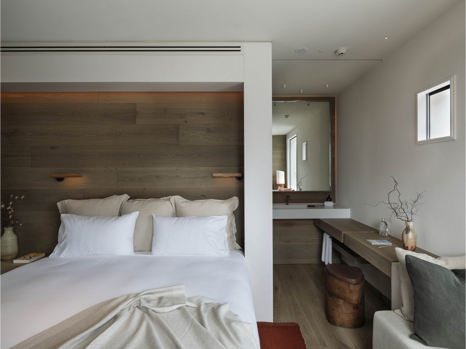 Britomart Hotel — vibe