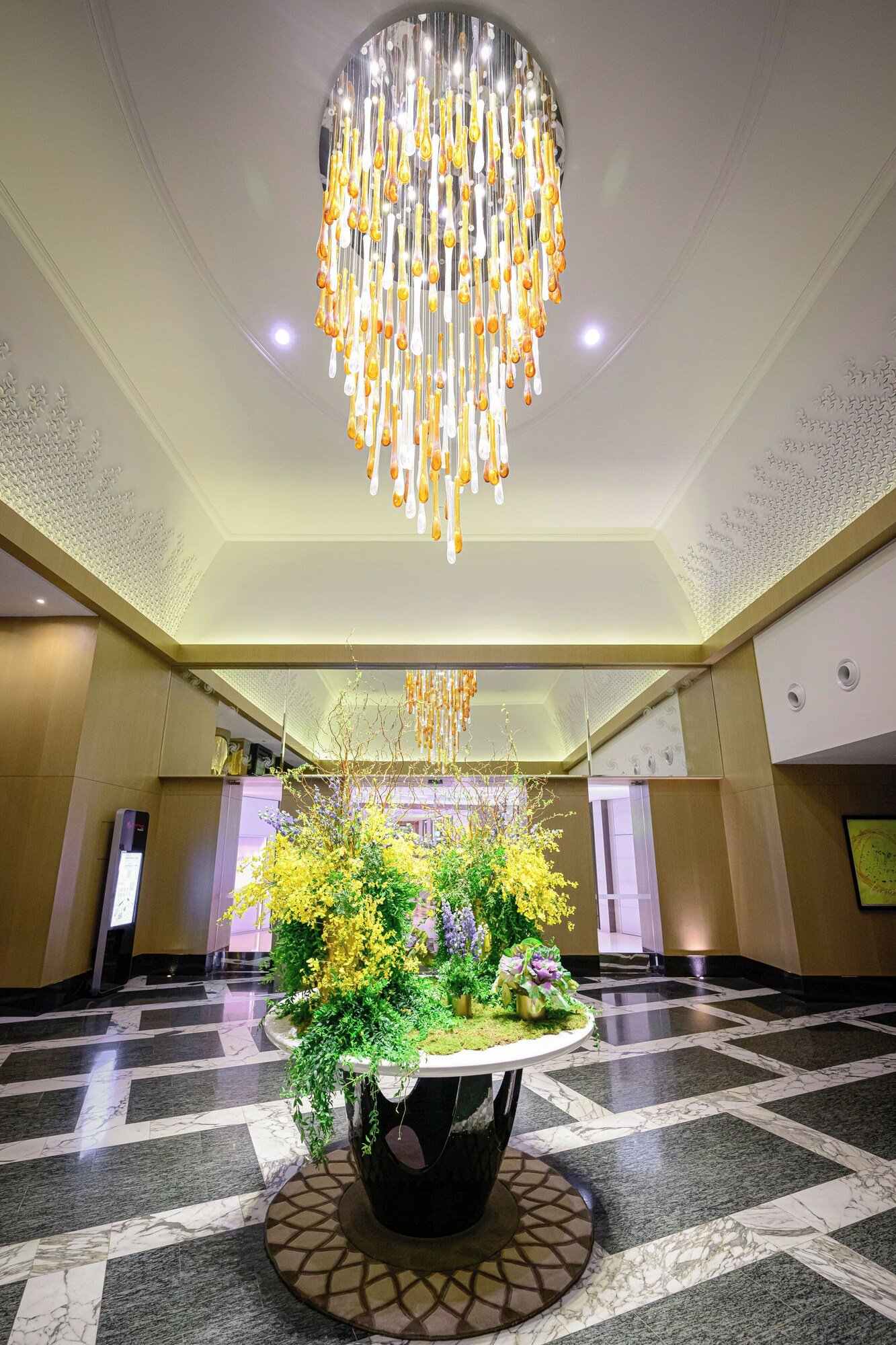Hotel Michael — vibe