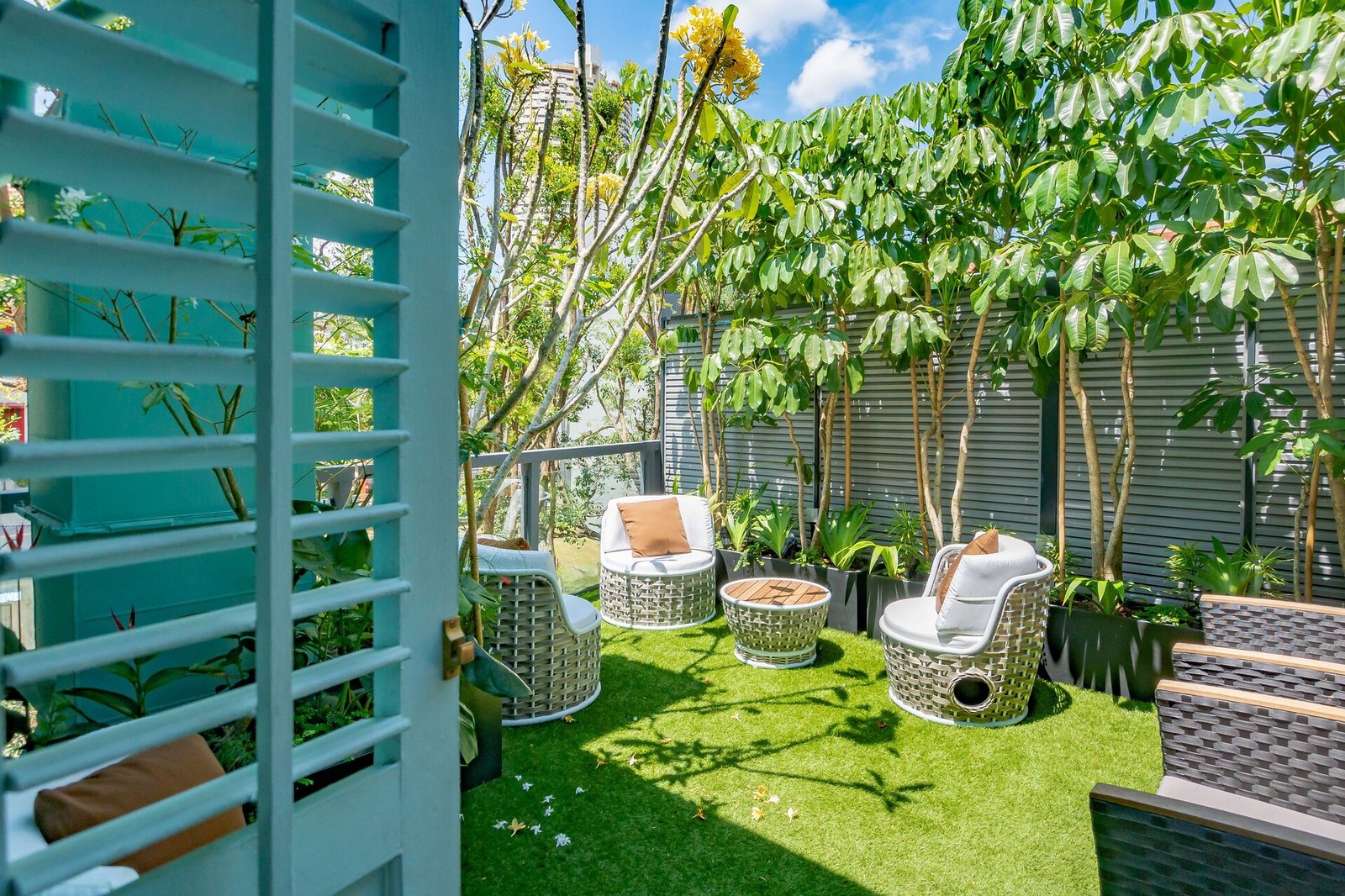 KēSa House by The Unlimited Collection — vibe
