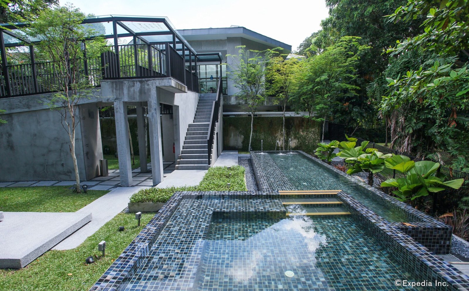 Lloyd's Inn — wellness