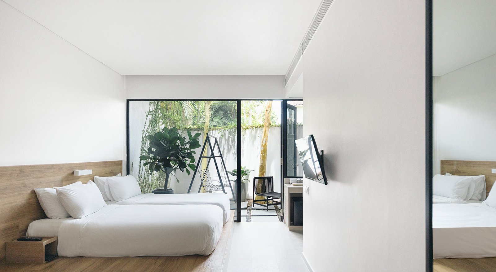 Lloyd's Inn — rooms