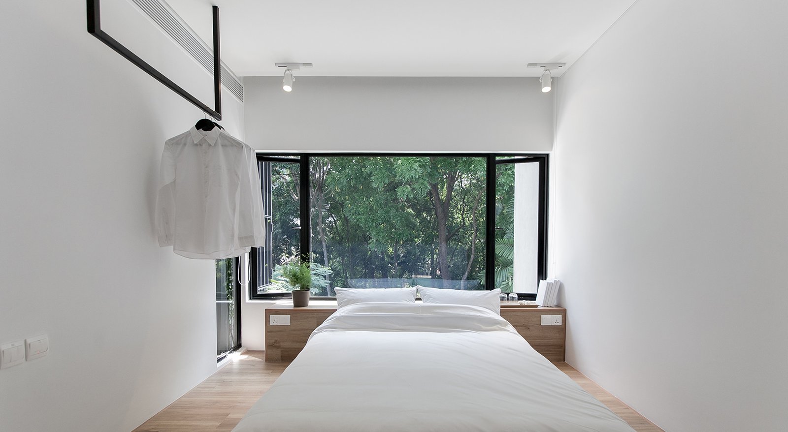 Lloyd's Inn — rooms