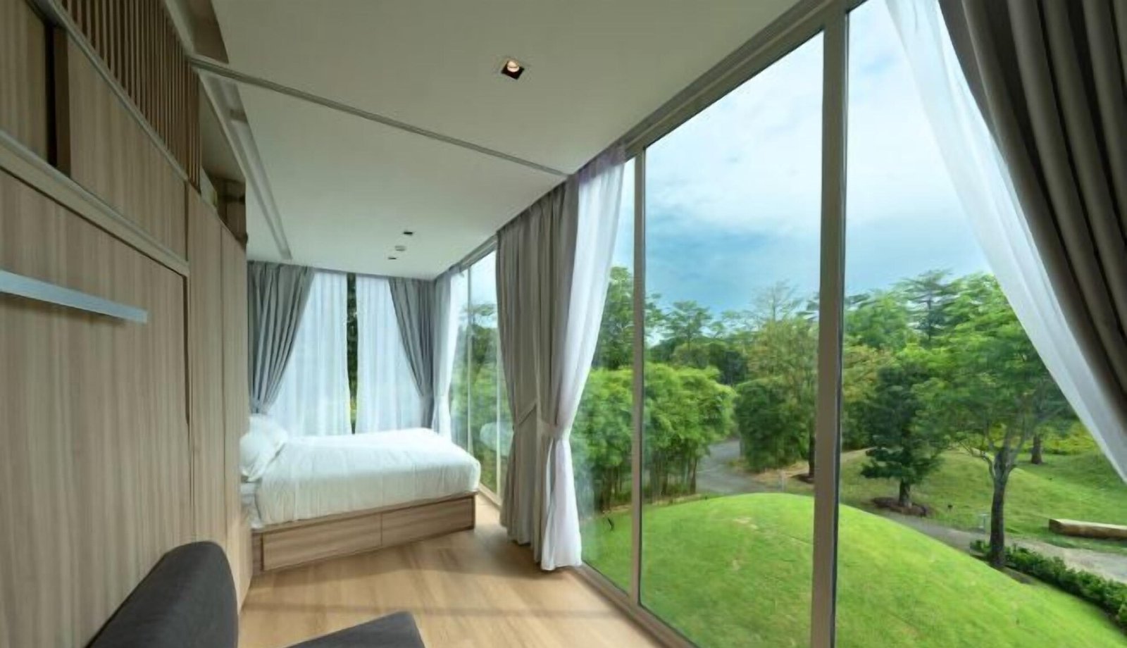 Garden Pod @ Gardens By The Bay — rooms