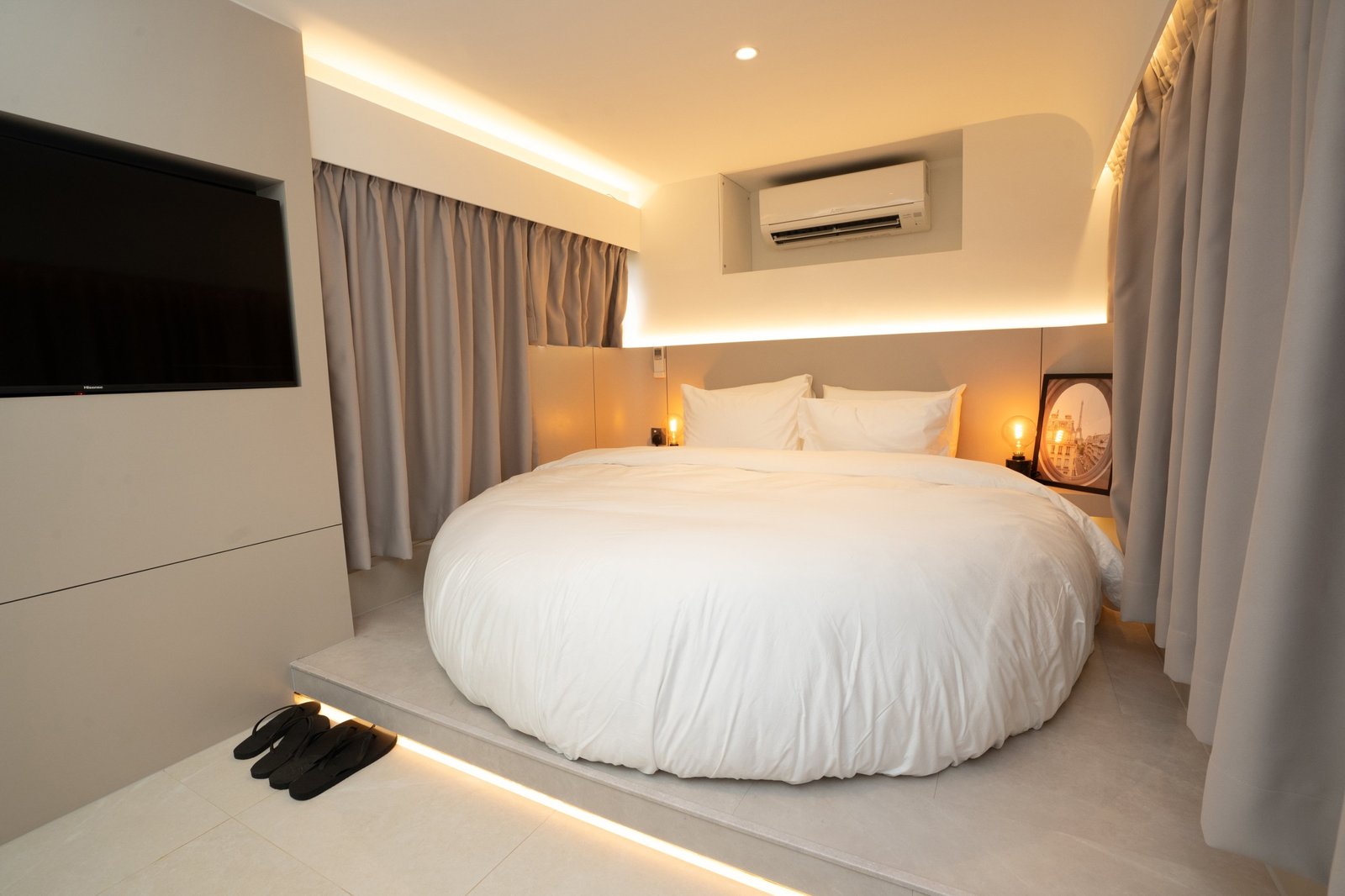 The Bus Collective — rooms