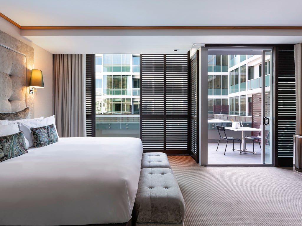 Sofitel Auckland Viaduct Harbour — vibe