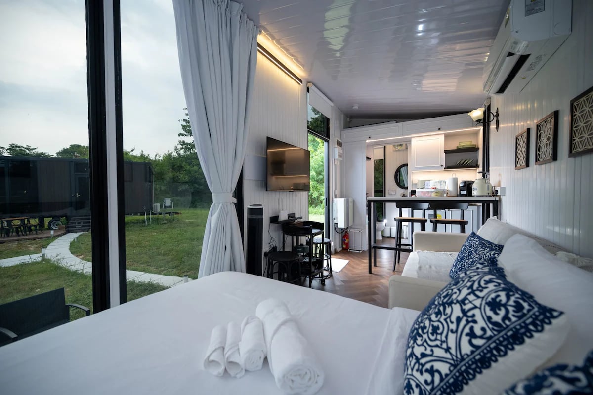 Tiny Away Escape at Lazarus Island — rooms