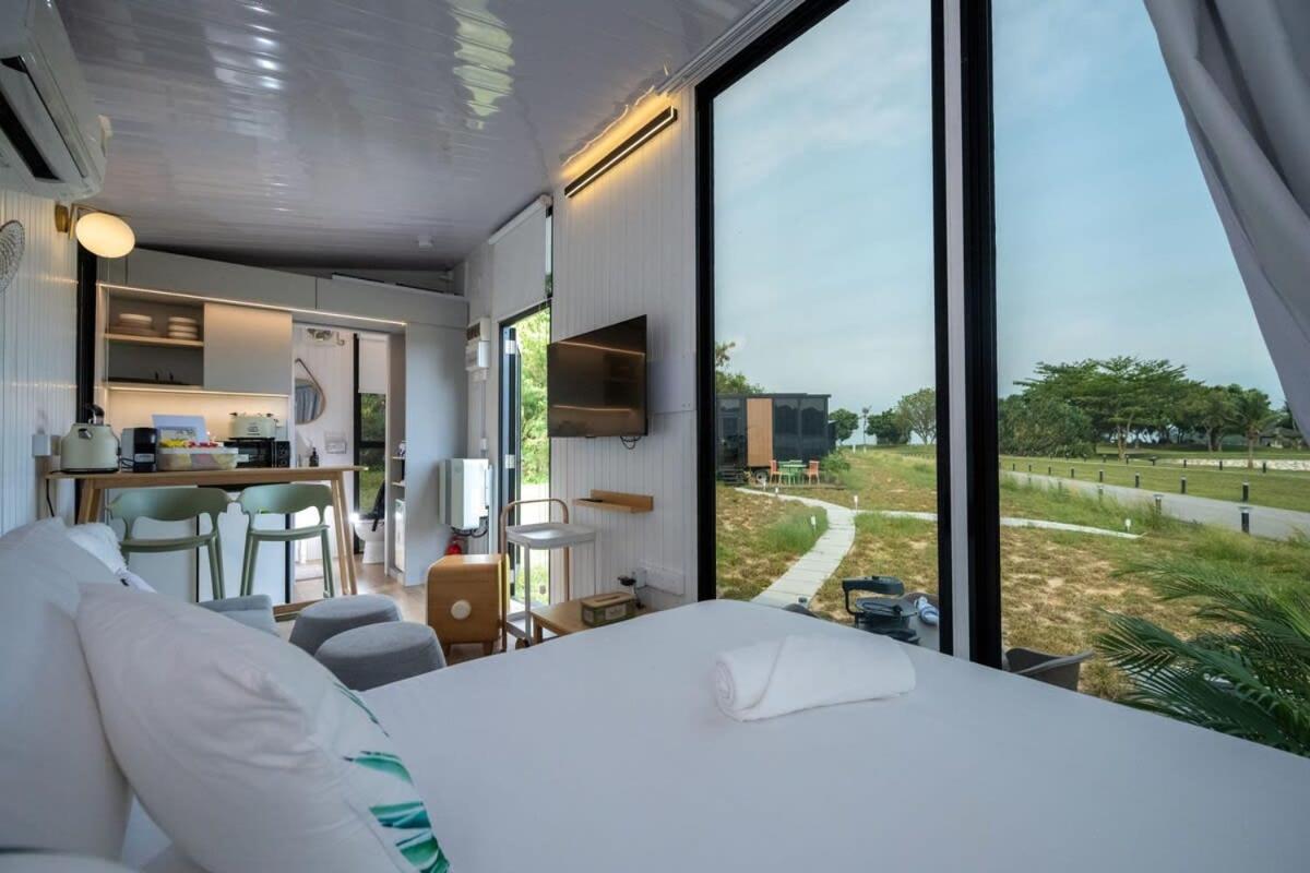 Tiny Away Escape at Lazarus Island — rooms