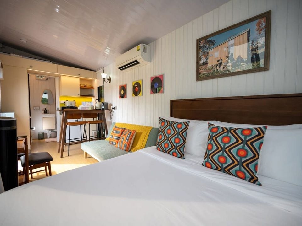 Tiny Away Escape at Lazarus Island — rooms