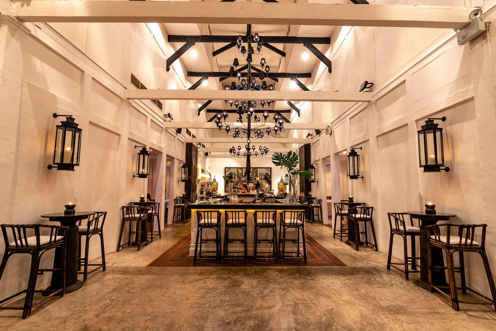 Labrador Villa — eat & drink