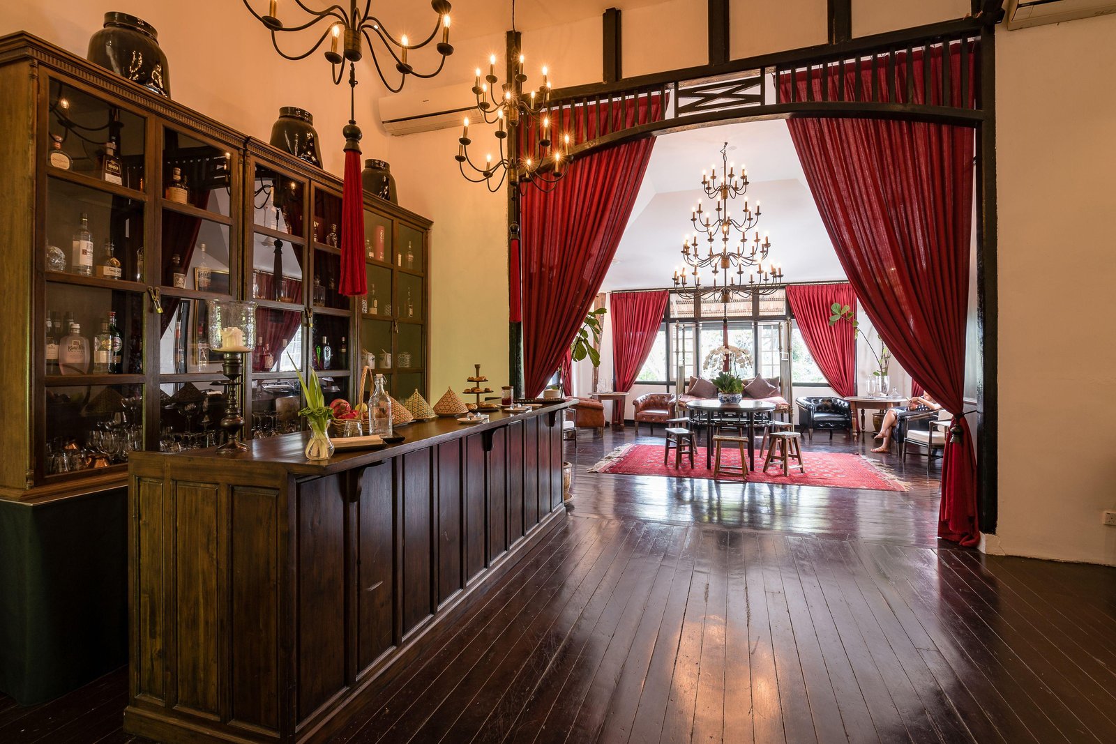 Labrador Villa — eat & drink