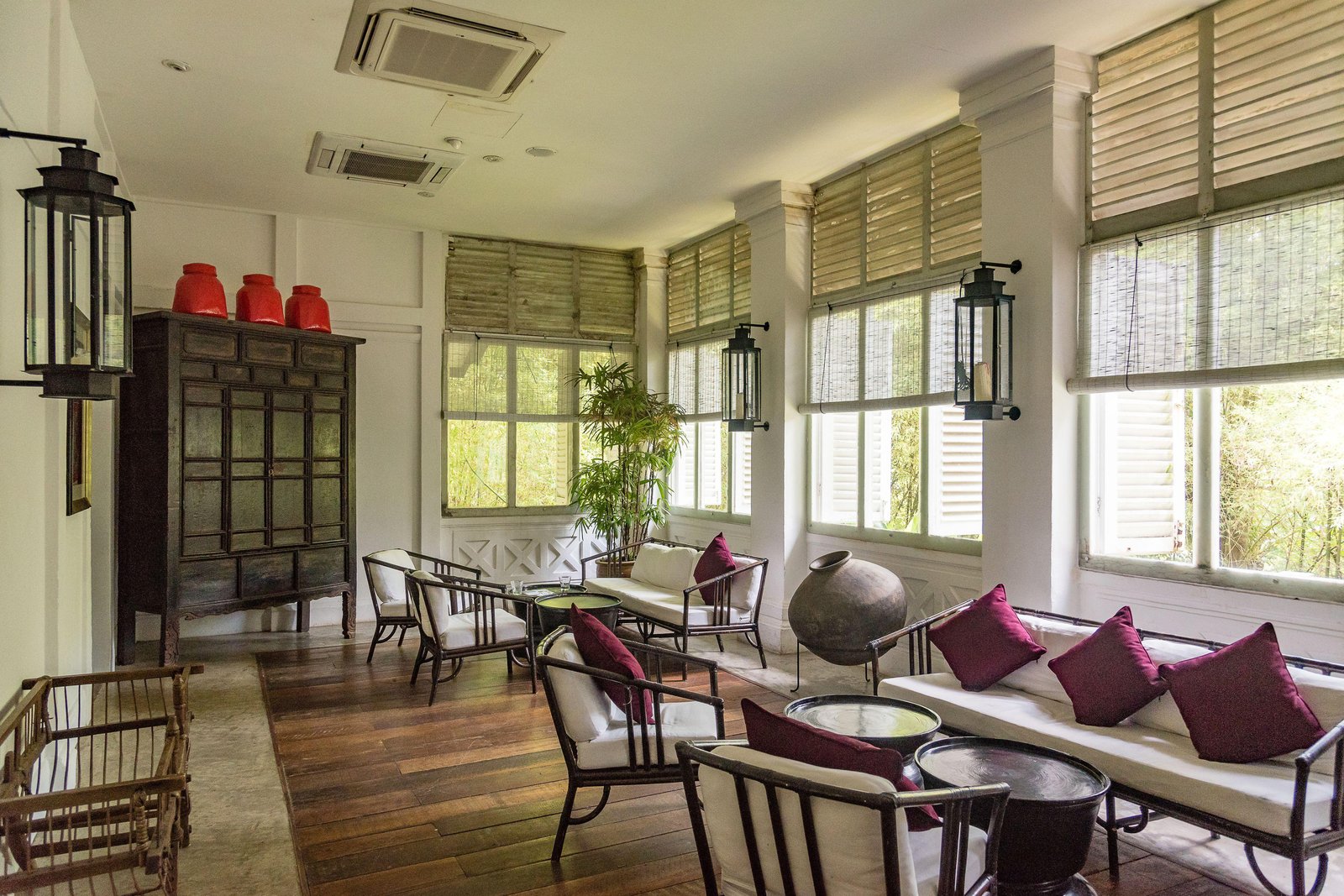 Labrador Villa — eat & drink
