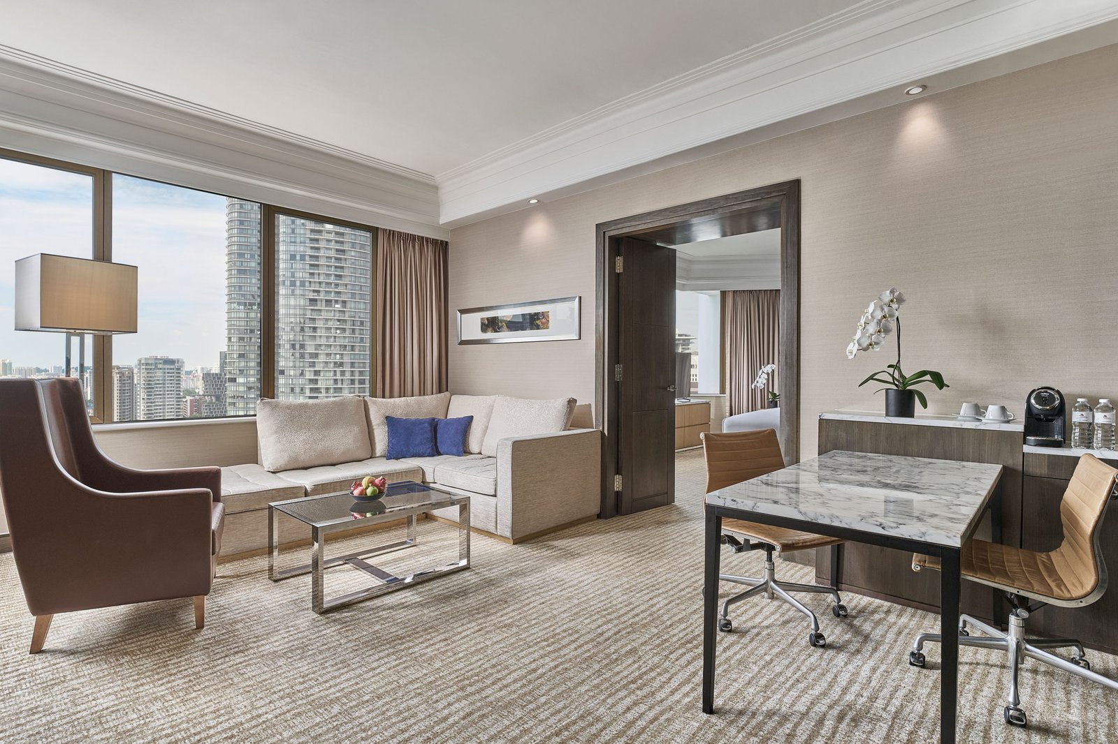 Singapore Marriott Tang Plaza Hotel — rooms