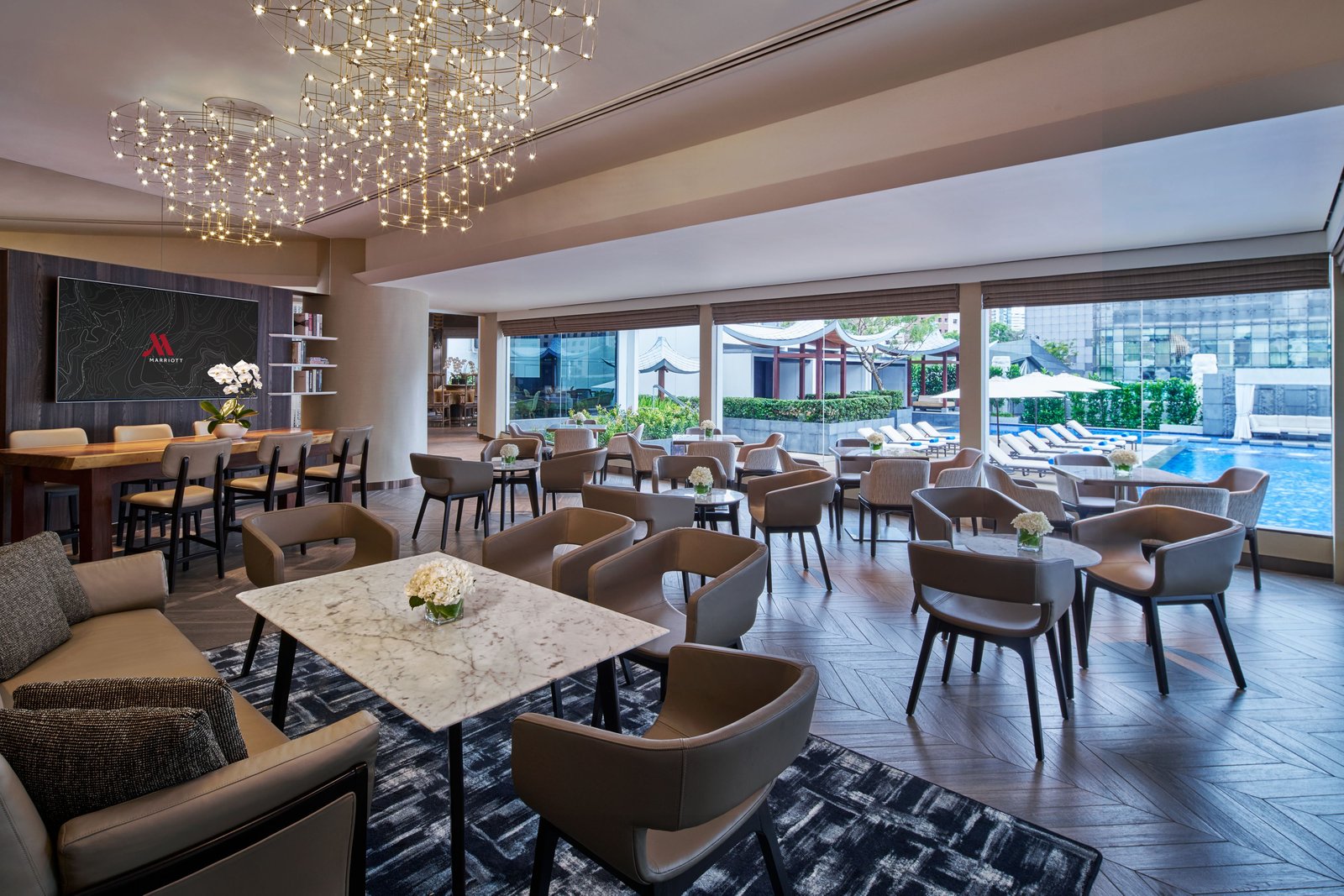 Singapore Marriott Tang Plaza Hotel — eat & drink