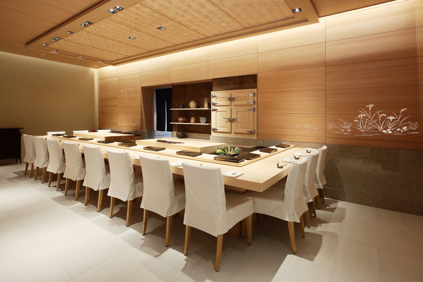 Singapore Marriott Tang Plaza Hotel — eat & drink