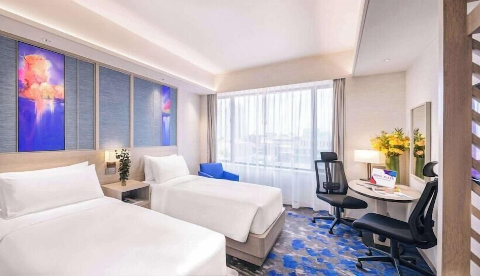 Royal Plaza on Scotts Singapore — rooms