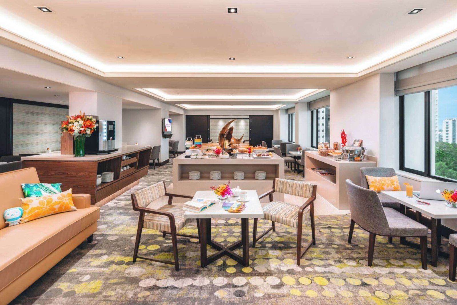 Royal Plaza on Scotts Singapore — eat & drink