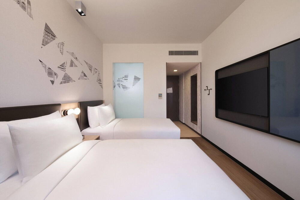 Aloft by Marriott Singapore Novena — rooms