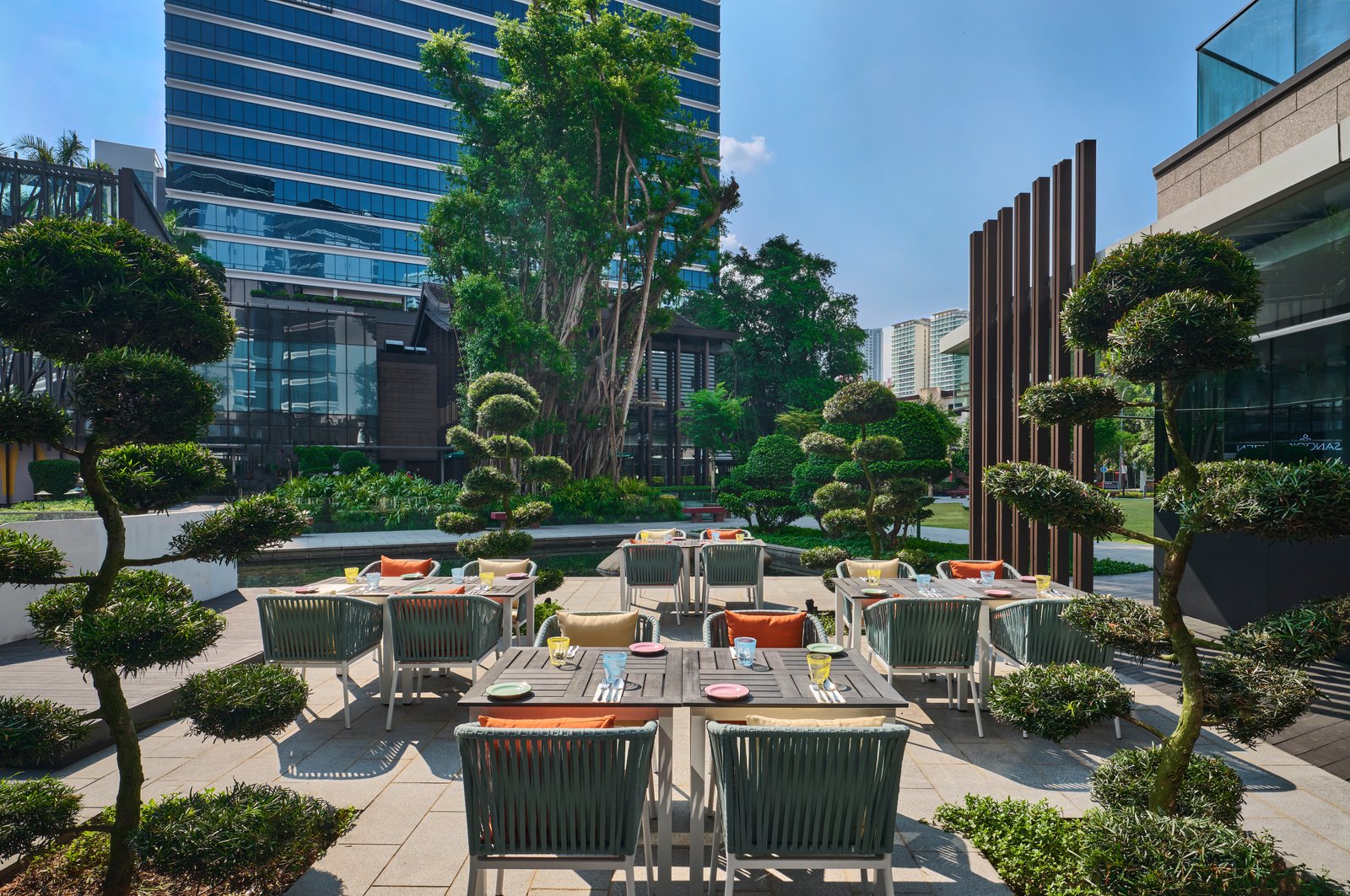 Aloft by Marriott Singapore Novena — eat & drink
