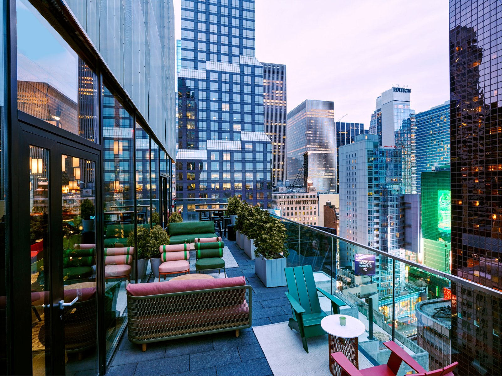 citizenM New York Times Square, vibe