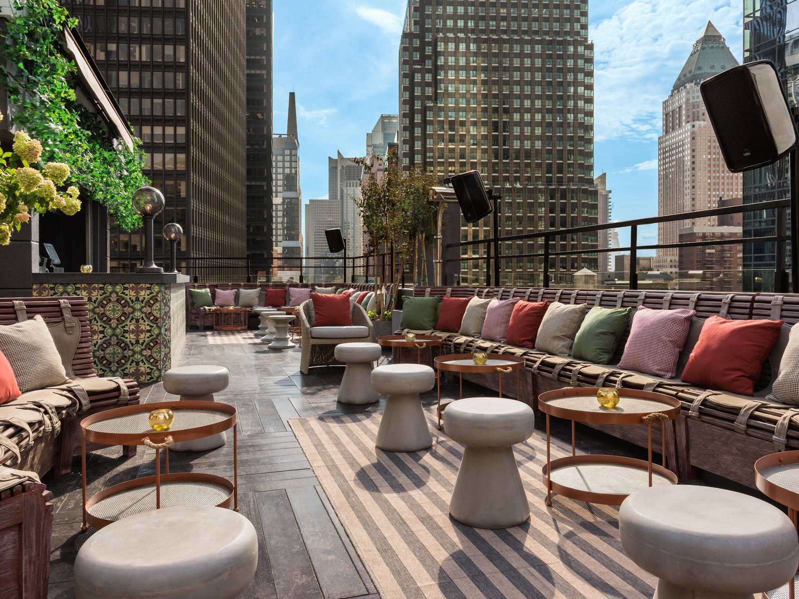 Dream Midtown, by Hyatt, vibe