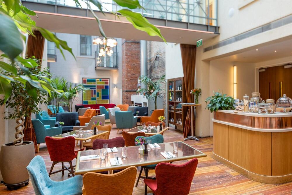Hotel DeBrett, vivace restaurant & bar at debretts