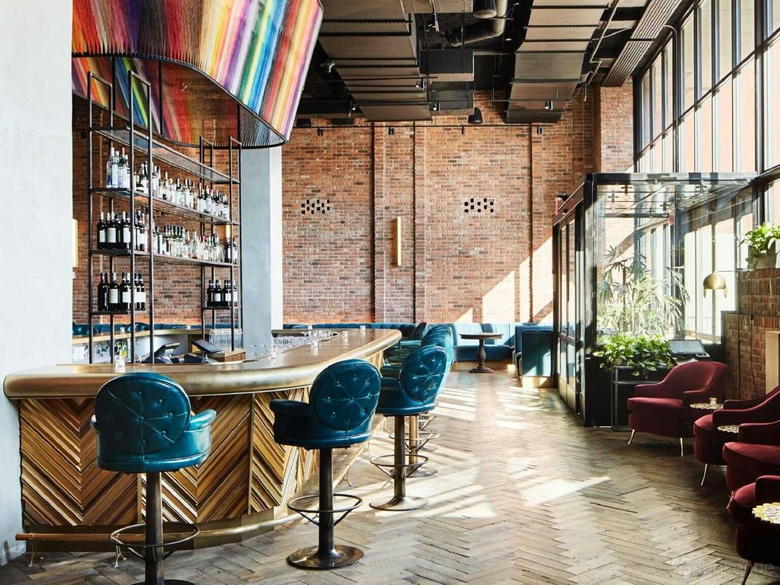 Arlo Williamsburg, eat & drink