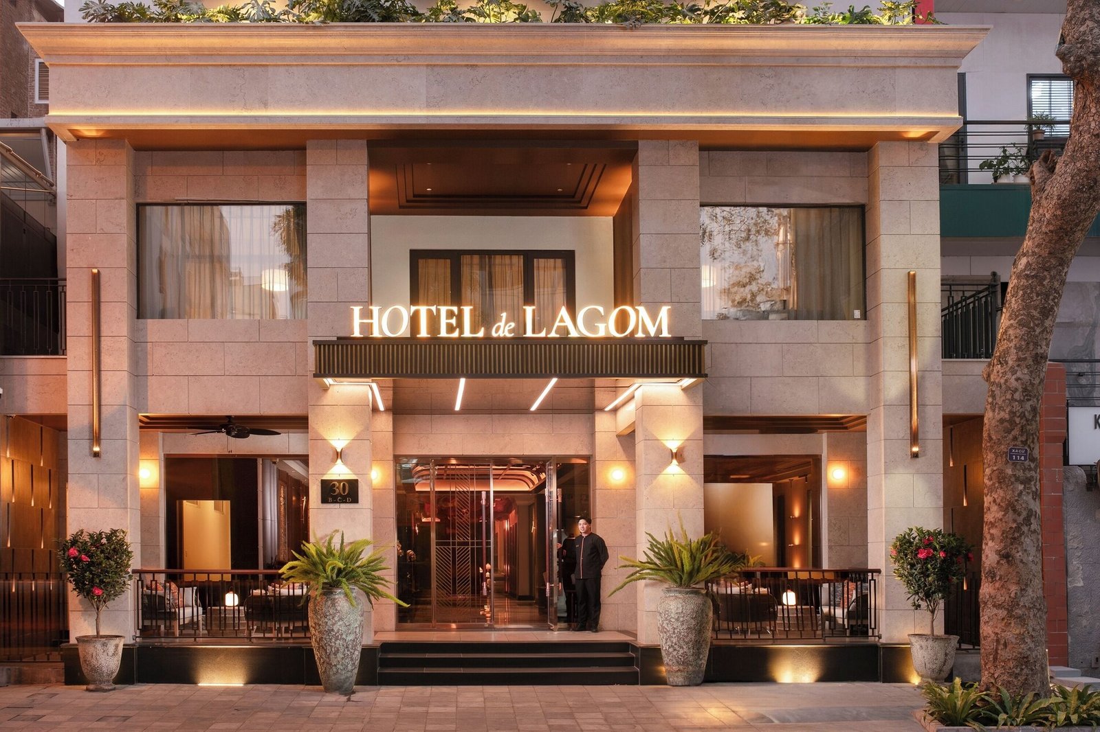 HOTEL de LAGOM, backstory