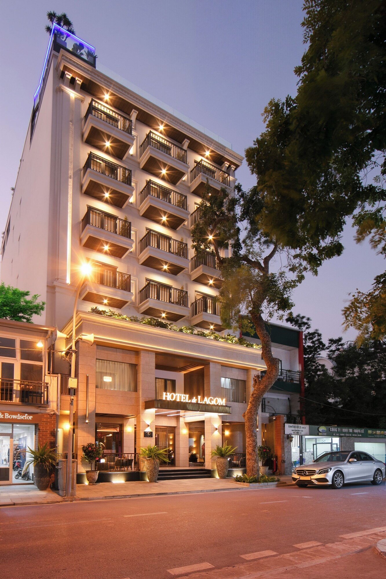 HOTEL de LAGOM, backstory