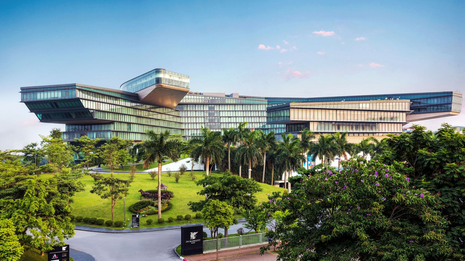 JW Marriott Hotel Hanoi, backstory
