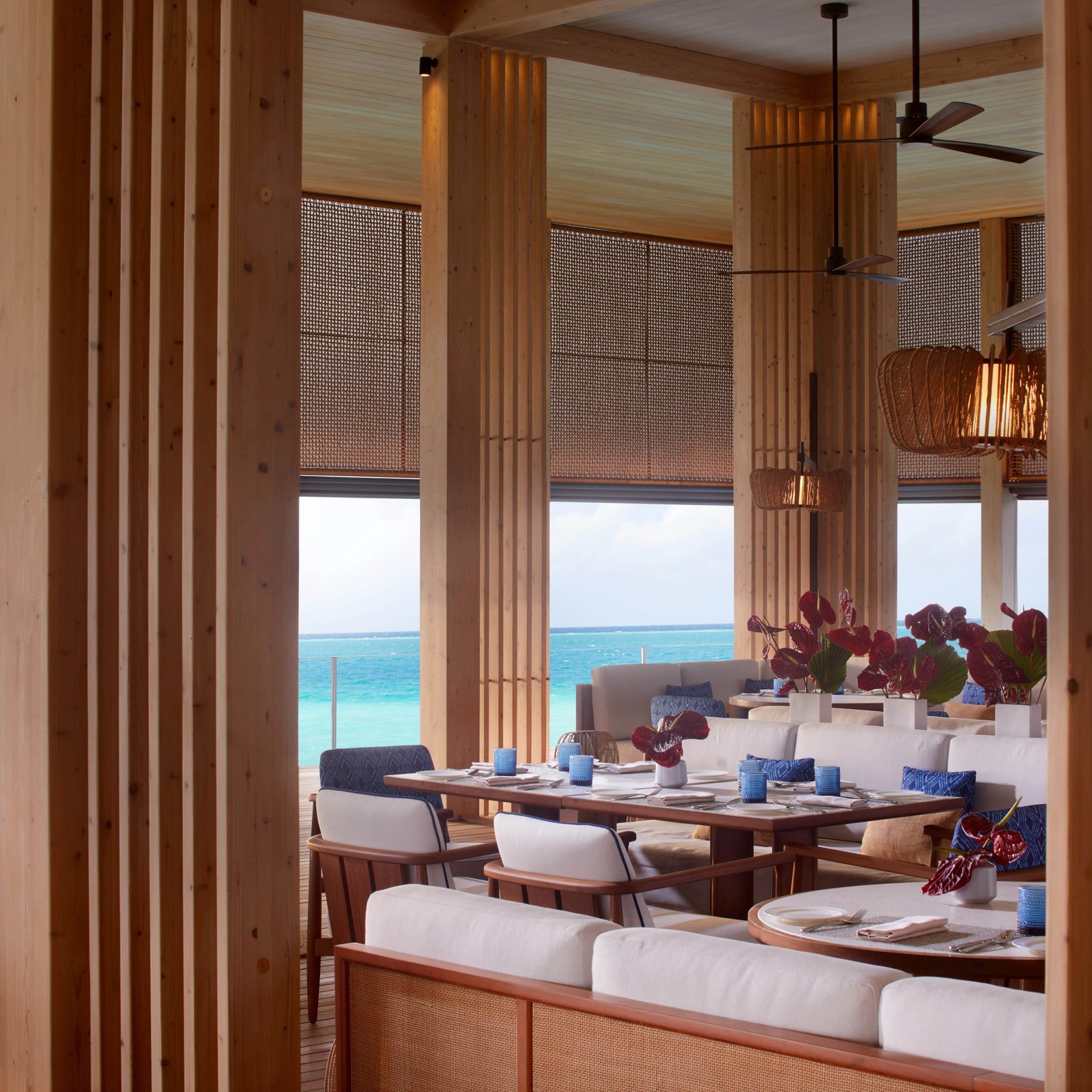 The Ritz-Carlton Maldives, Fari Islands, eat & drink