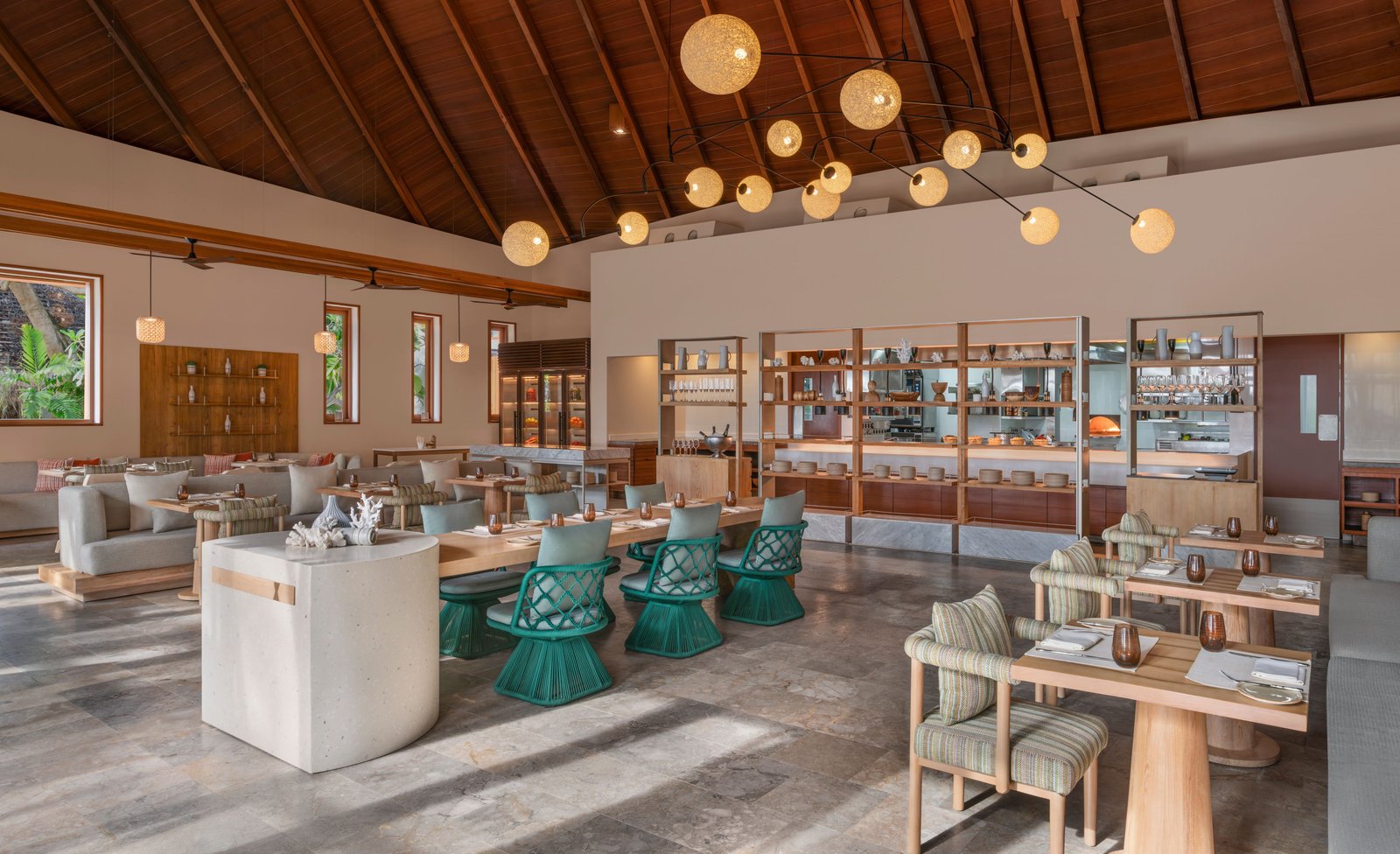 W Maldives, eat & drink