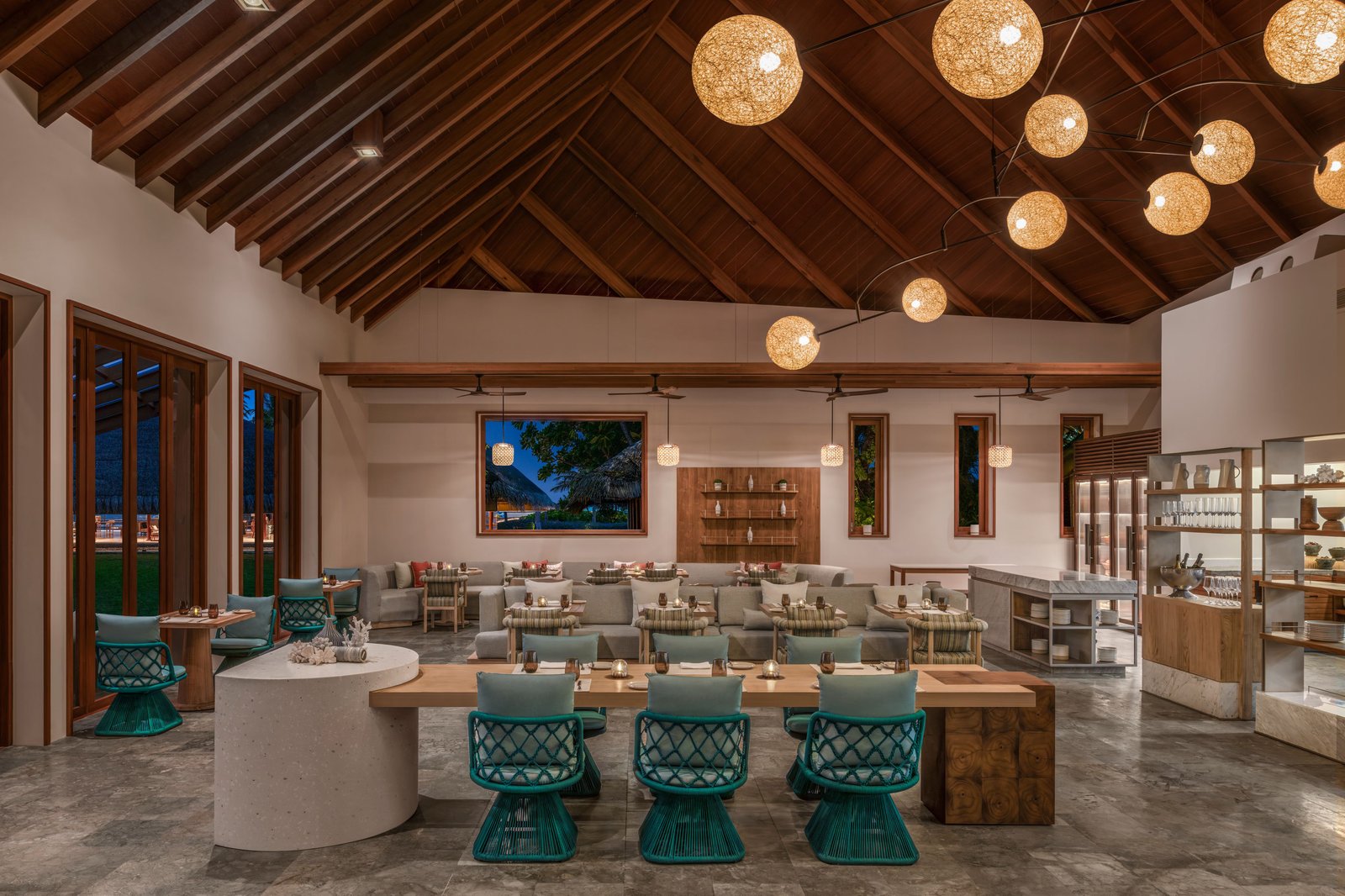 W Maldives, eat & drink