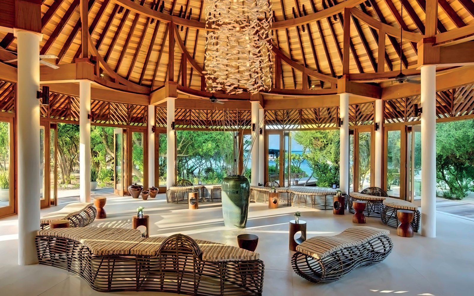 Hideaway Beach Resort and Spa, vibe