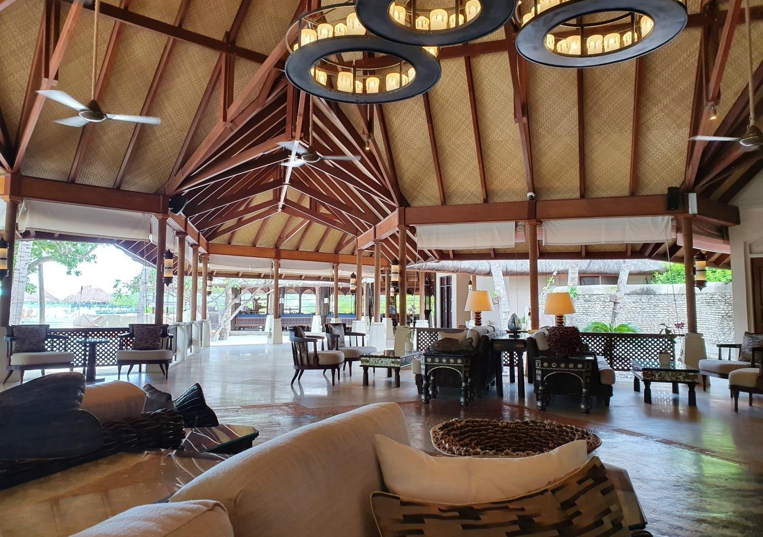 Four Seasons Resort Maldives at Kuda Huraa, eat & drink