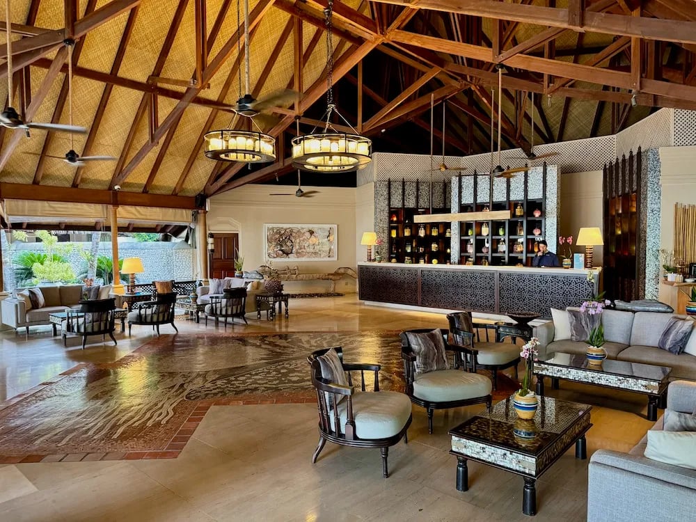 Four Seasons Resort Maldives at Kuda Huraa, eat & drink