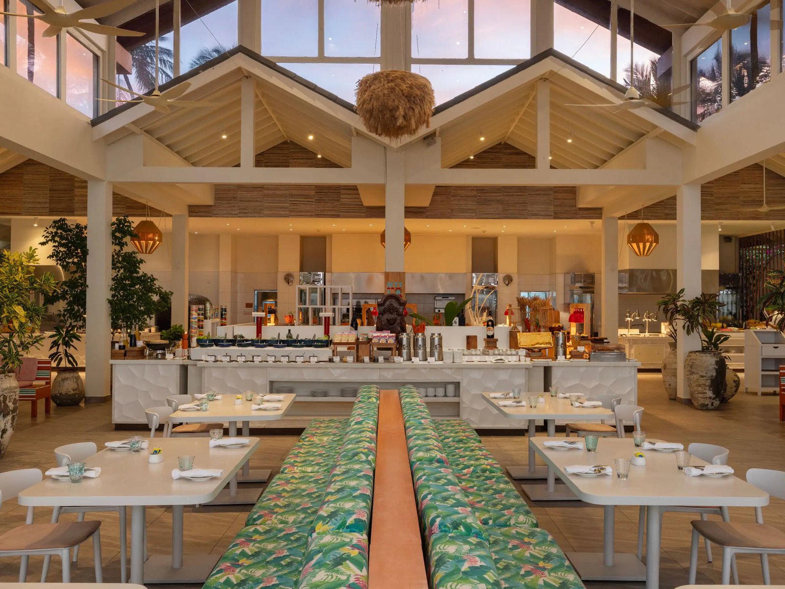 The Standard, Maldives, eat & drink