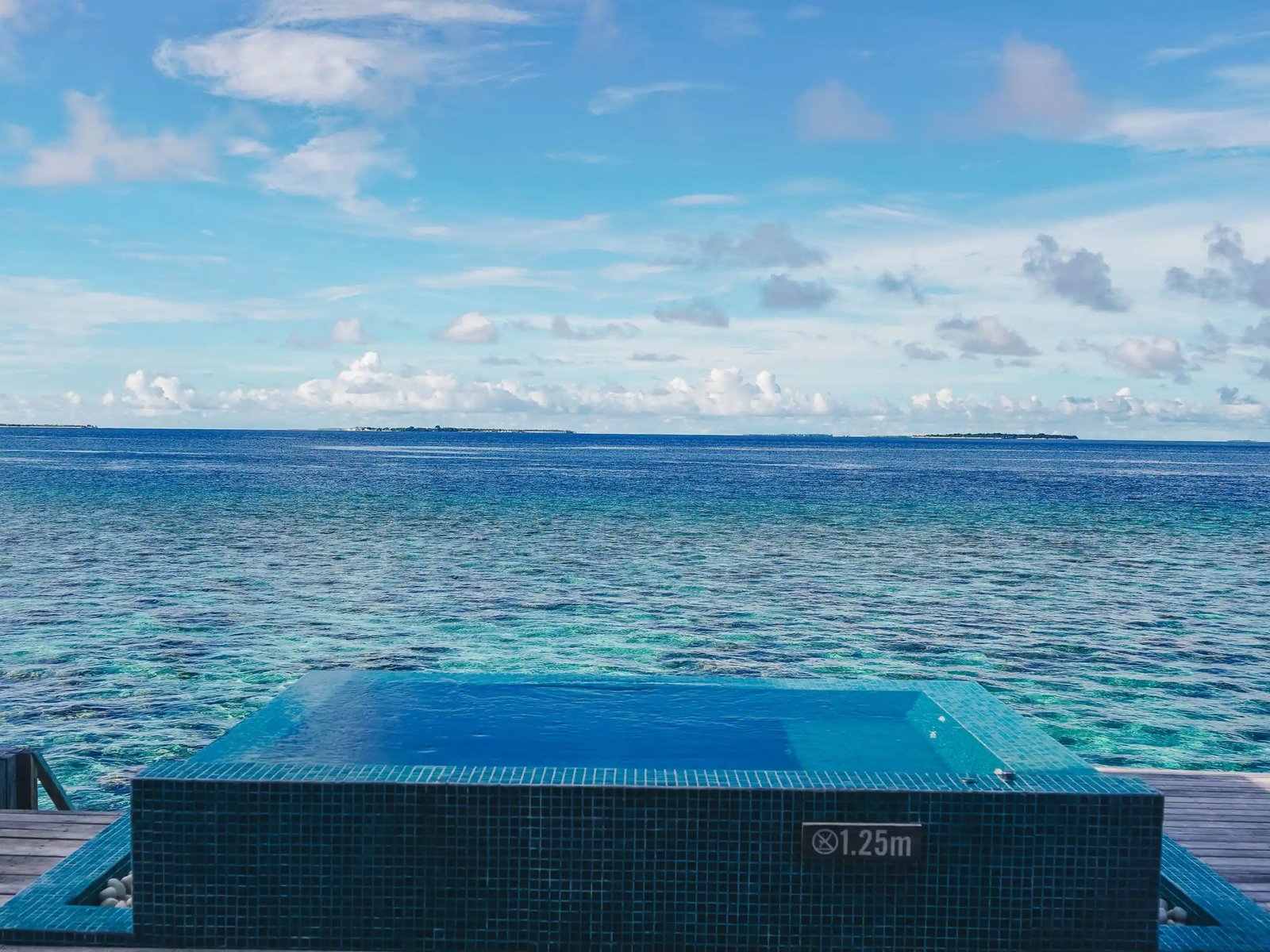 The Standard, Maldives, vibe
