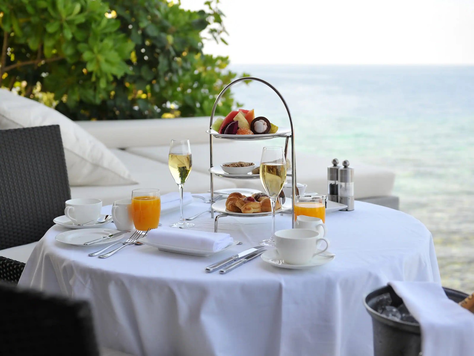 Park Hyatt Maldives Hadahaa, vibe