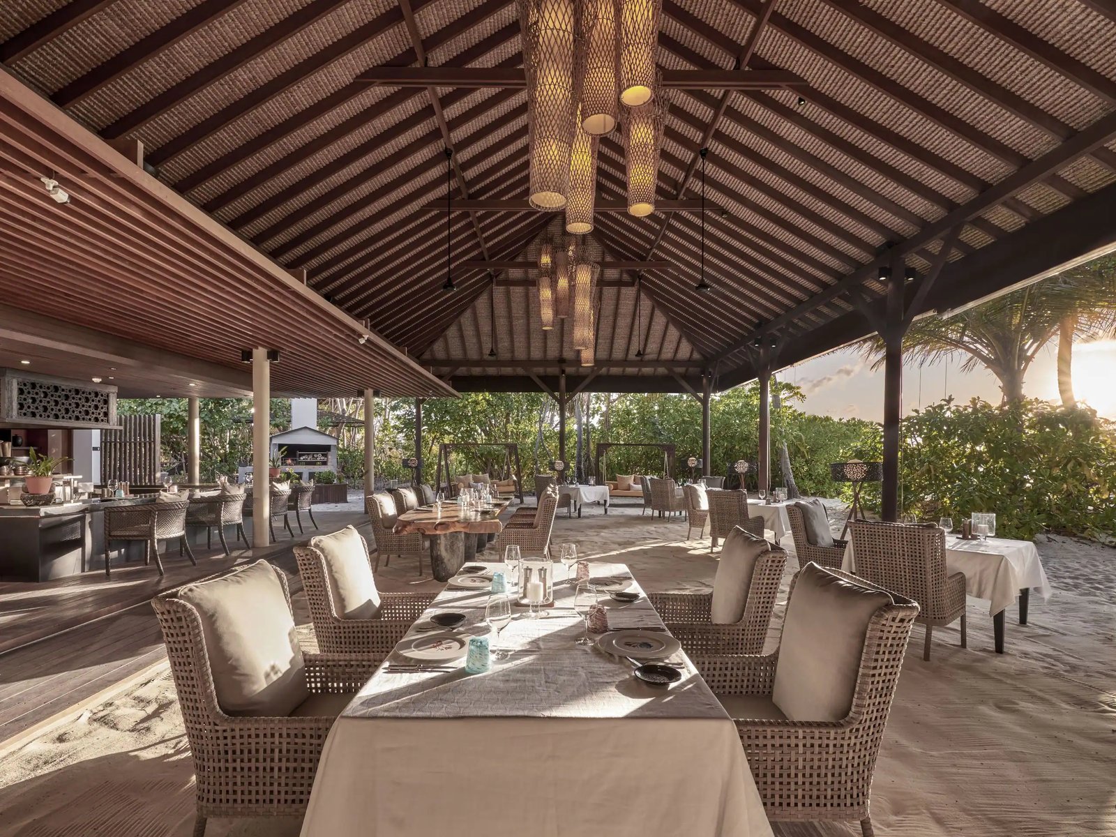 Park Hyatt Maldives Hadahaa, eat & drink