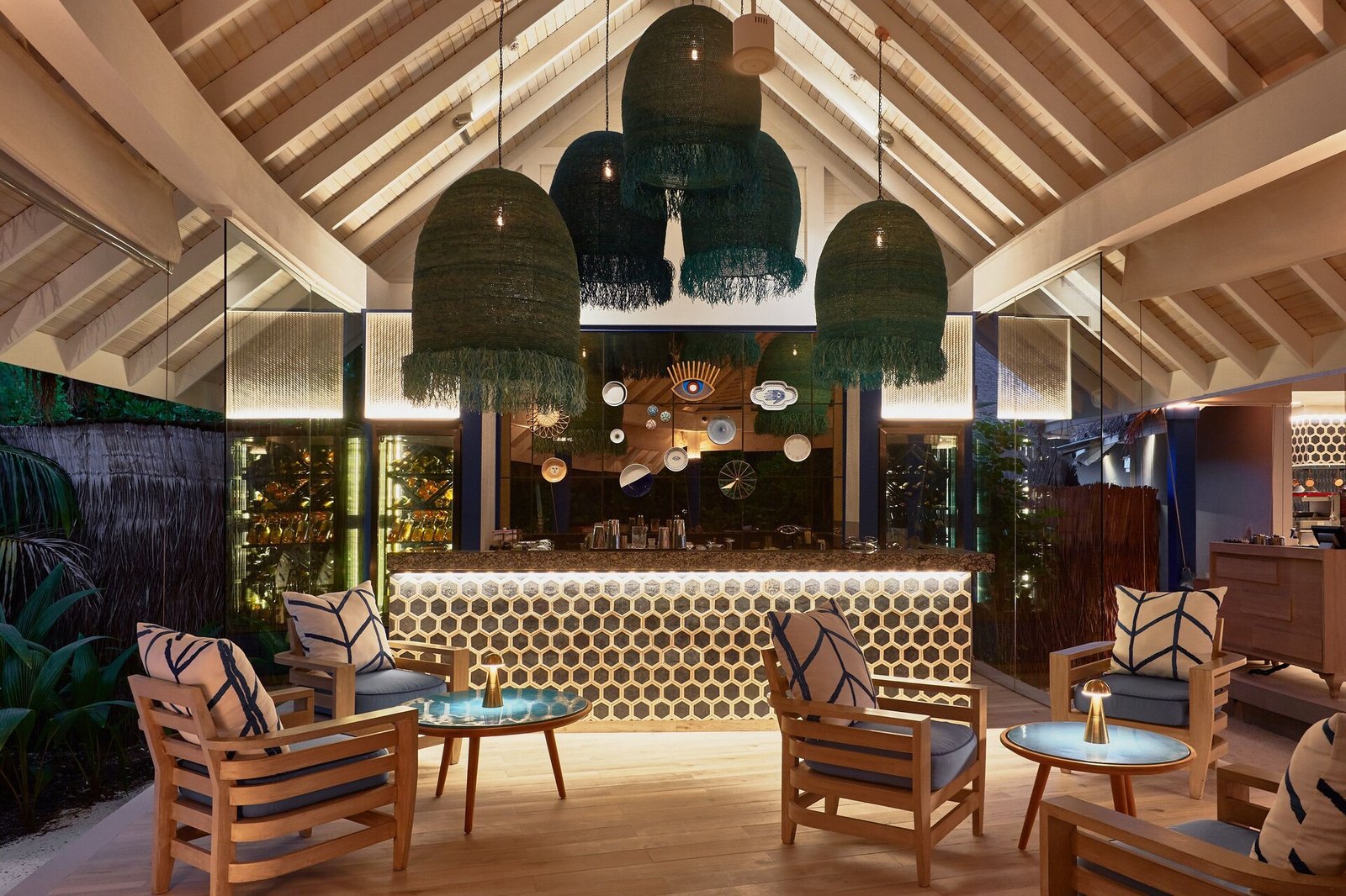 Finolhu, a Seaside Collection Resort, eat & drink